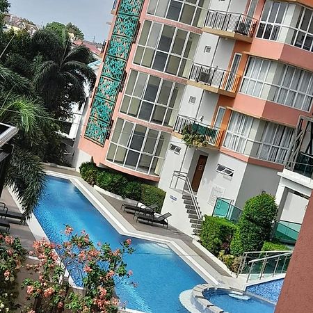 Lancris Residence Paranaque City Екстериор снимка