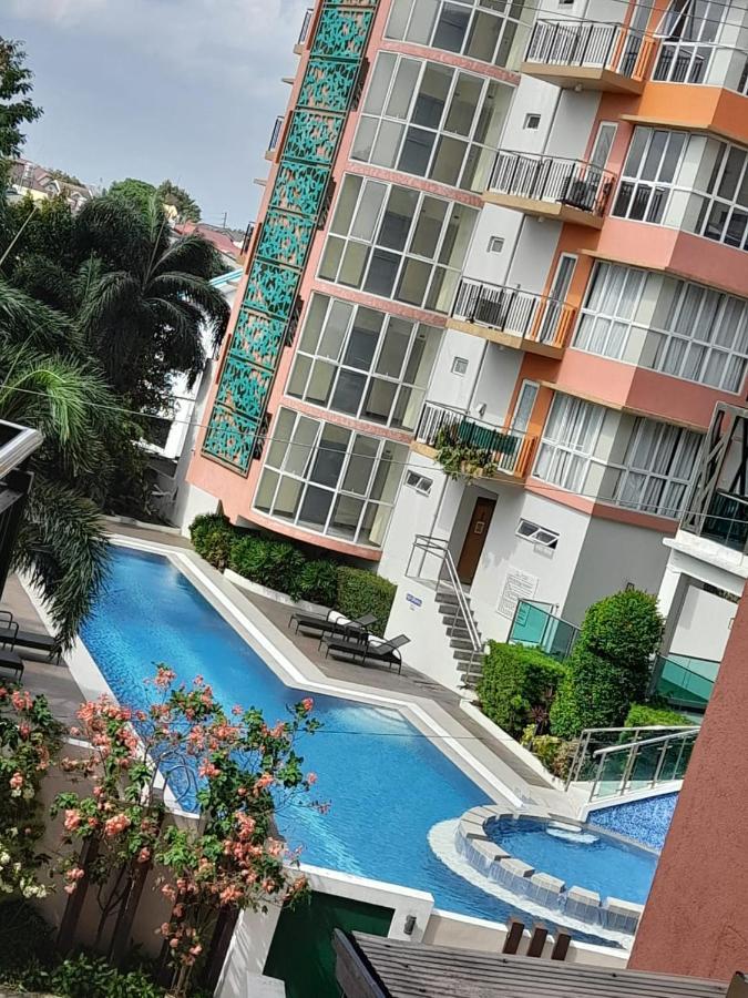 Lancris Residence Paranaque City Екстериор снимка